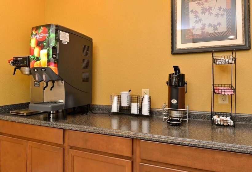 هتل Americas Best Value Inn Tupelo