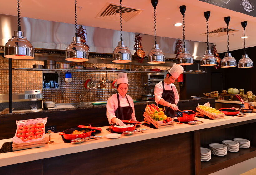 Fotos del hotel Clarion Hotel Istanbul Mahmutbey:  45