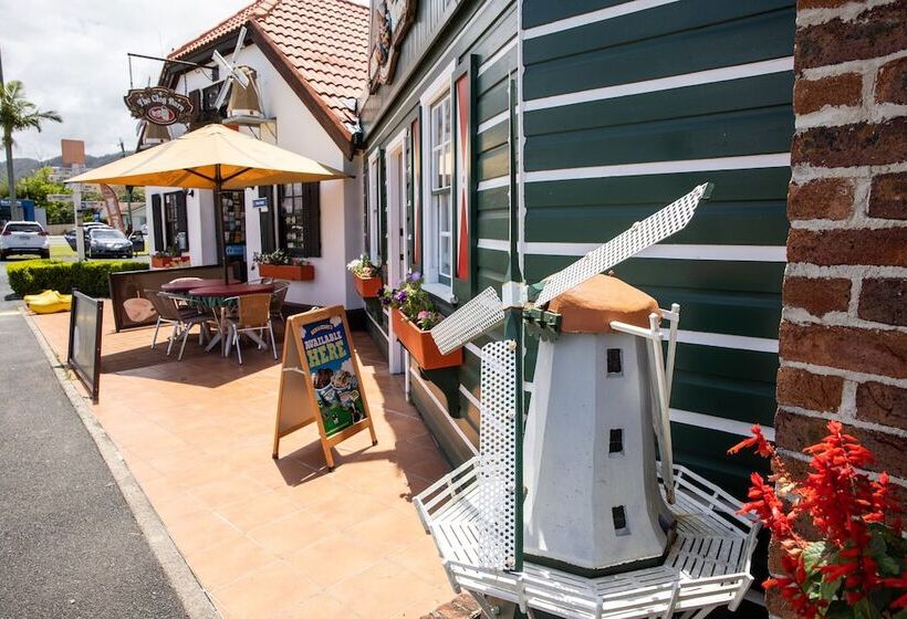 هتل Clog Barn Caravan Park