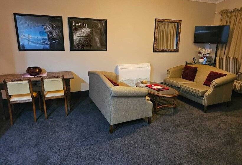 בית מלון כפרי Gateway Motor Inn