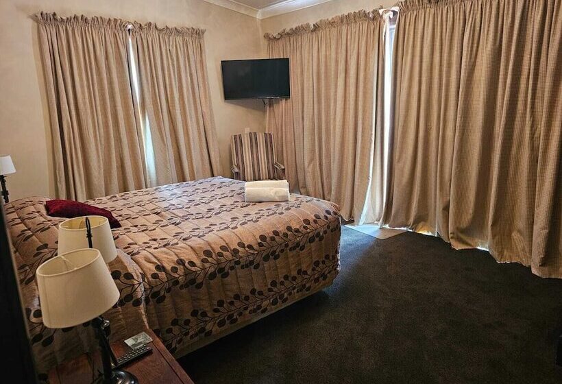בית מלון כפרי Gateway Motor Inn