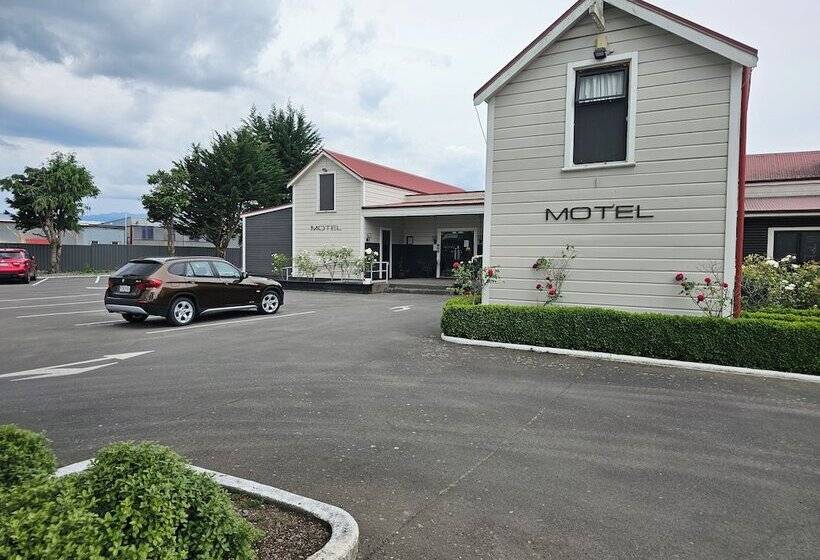בית מלון כפרי Gateway Motor Inn