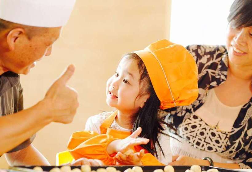 هتل Hilton Yuxi Fuxian Lake