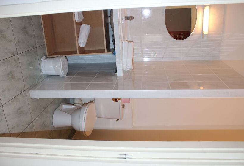 בית מלון כפרי Hôtel Restaurant Le Phénix