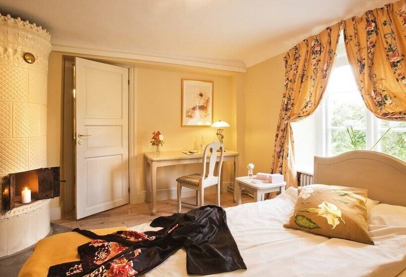 هتل åkeshofs Slott