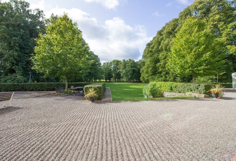 هتل åkeshofs Slott