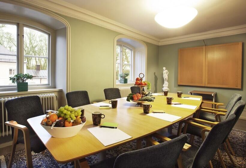 هتل åkeshofs Slott