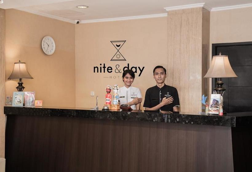 בית מלון כפרי Nite And Day Jakarta Roxy