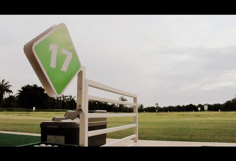 هتل Palm Driving Range & Resort