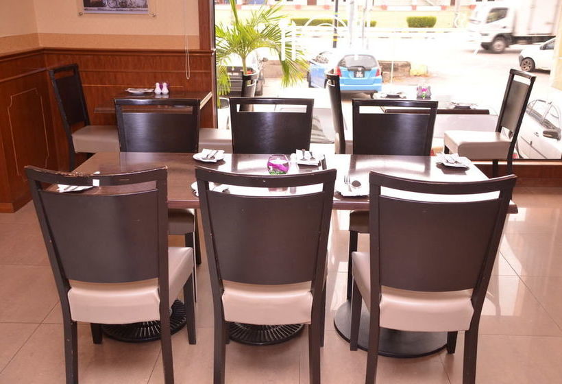 هتل Palm Inn