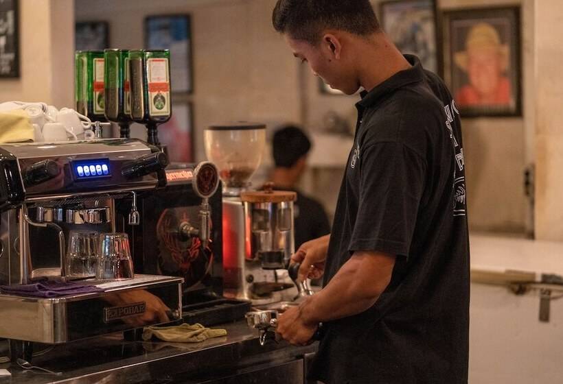 Fotos del hotel Scallywags Resort:  20