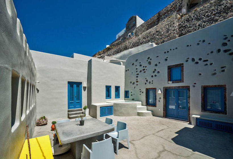 Luna Santorini Suites