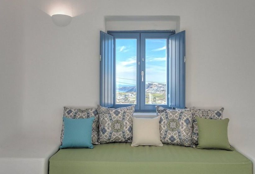 Luna Santorini Suites