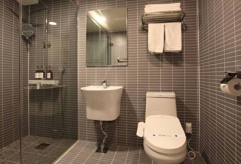 فندق على الطريق Mini Hotel 141