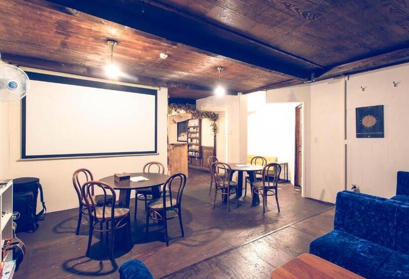 פנסיון Guest House Waya