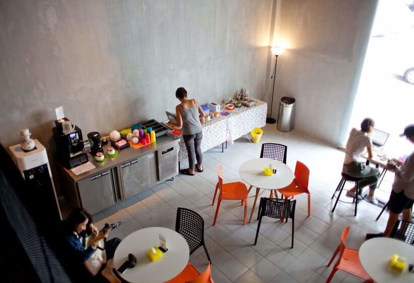 Skypod Hostel