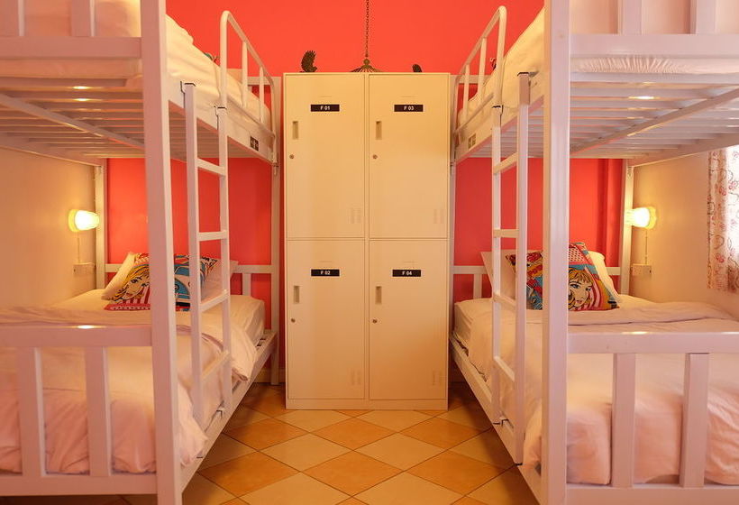 Finlay House   Hostel