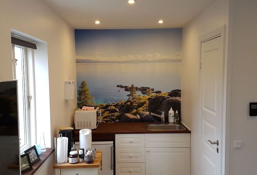 تختخواب و صبحانه Engholmbb