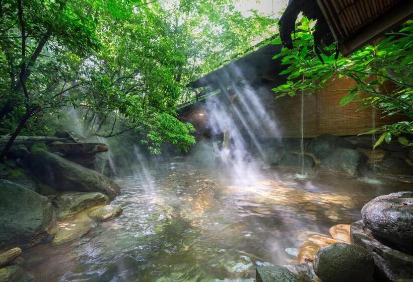 هتل Kurokawa Onsen Oyado Noshiyu