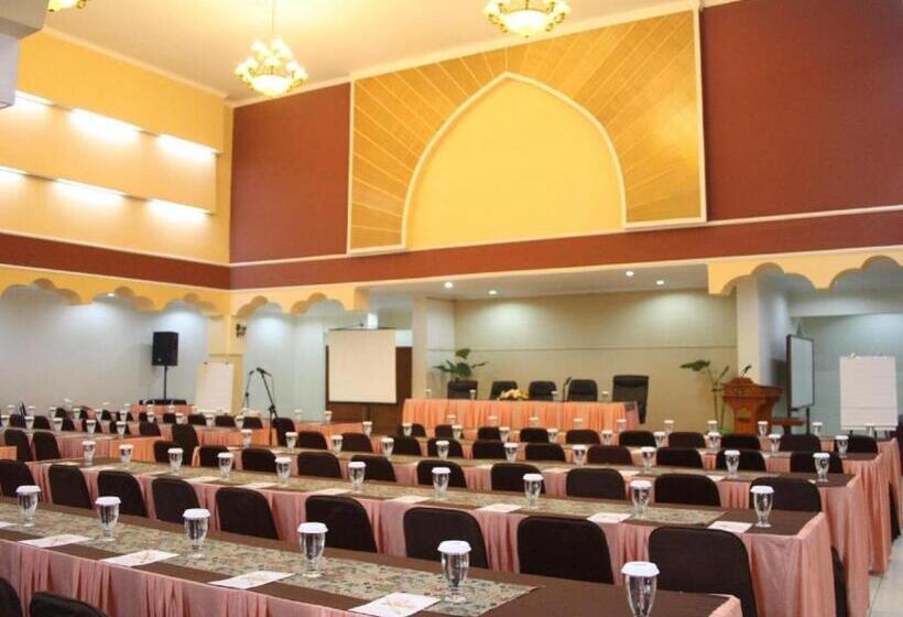 Fotos del hotel Lingga:  14