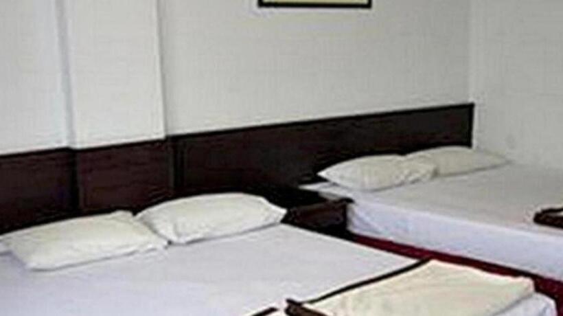 Fotos del hotel Santosa:  13