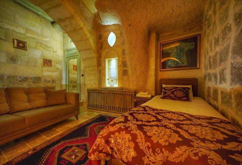 هتل Takaev Cave House