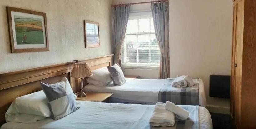 Hotel The Bell