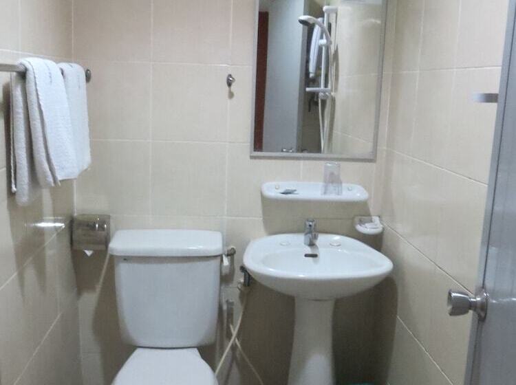 בית מלון כפרי Wah May