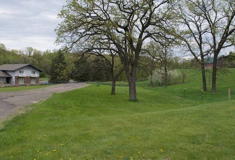 汽车旅馆  Amerivu Inn & Suites   St Croix Falls