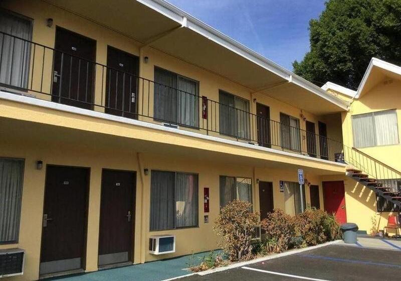 فندق على الطريق Astro Pasadena