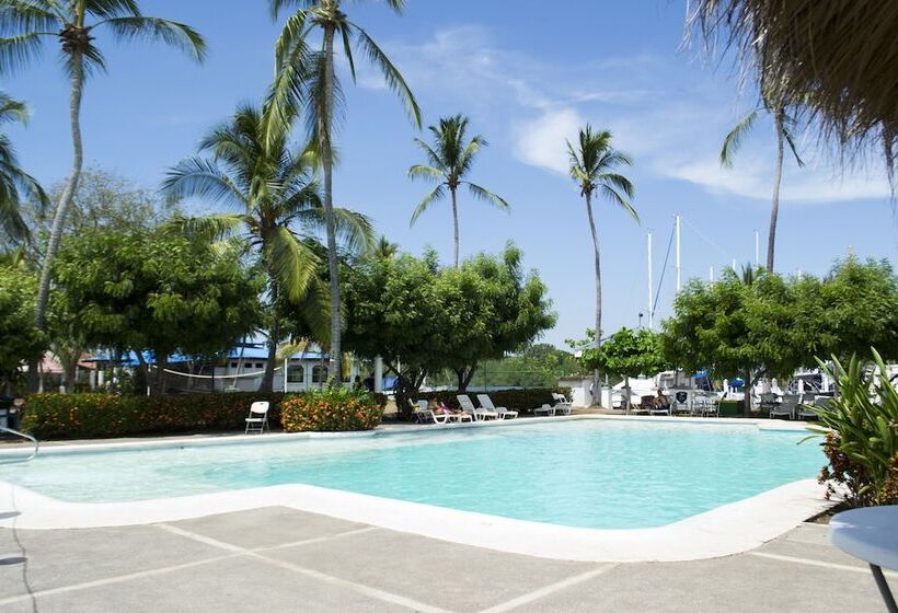 渡假胜地  Puerto Azul