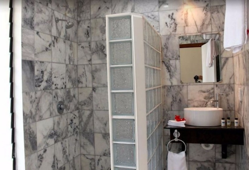 Return To Paradise Resort And Spa