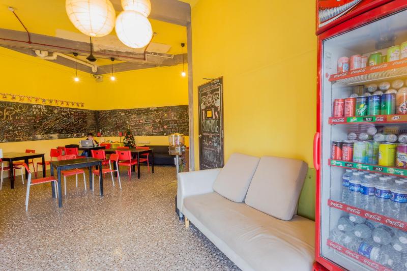The Hive Singapore Hostel