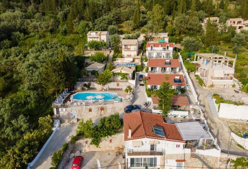 هتل Chakalaka Resort