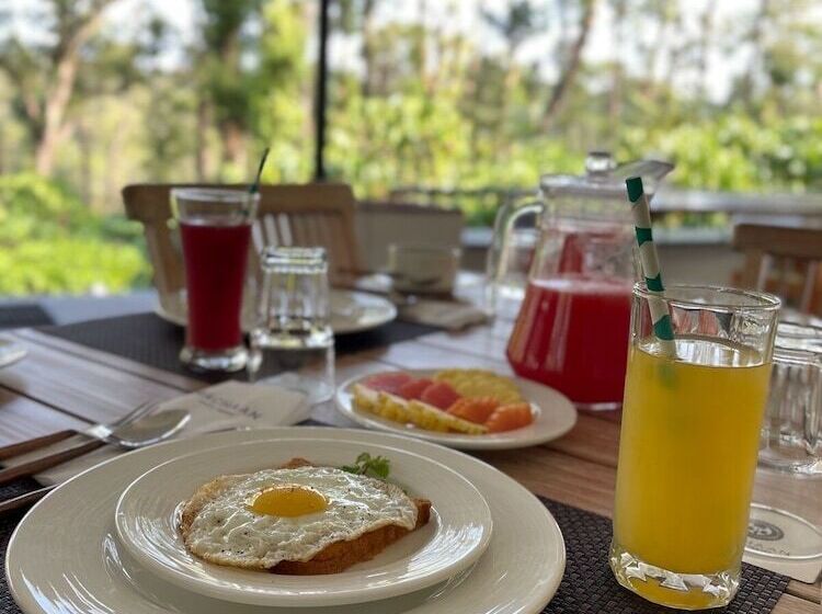 酒店 Machaan Wilderness Lodge Nagarahole