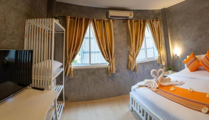 Общежитие Ban S Avenue Guesthouse