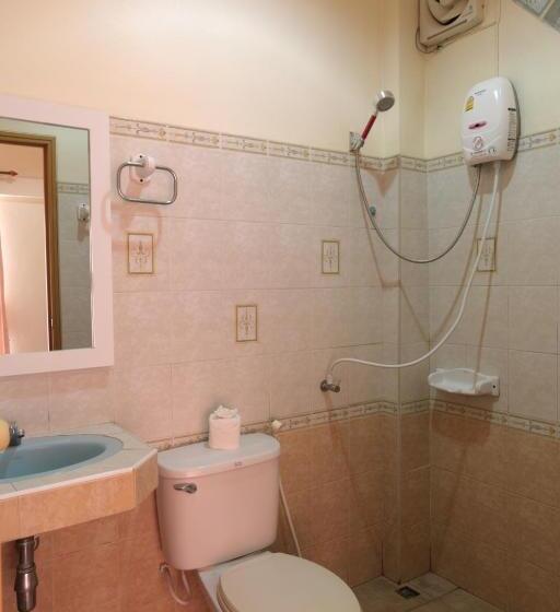 هاستل Khun Ying House