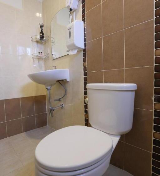 هتل First Residence