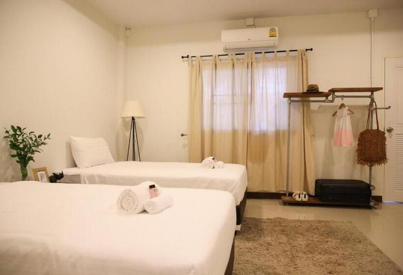 هتل First Residence