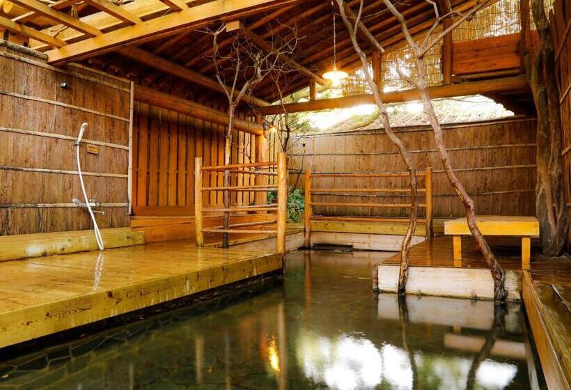 هتل Hinotani Onsen Misugi Resort
