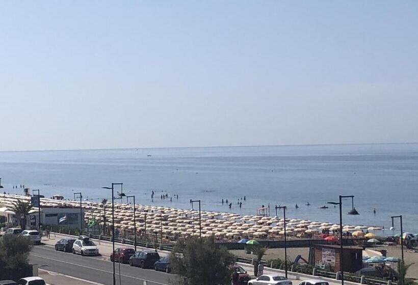 בית מלון כפרי La Rosetta Scauri