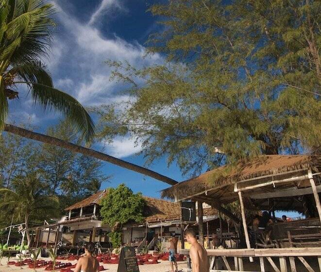 هتل Lotus Paradise Resort
