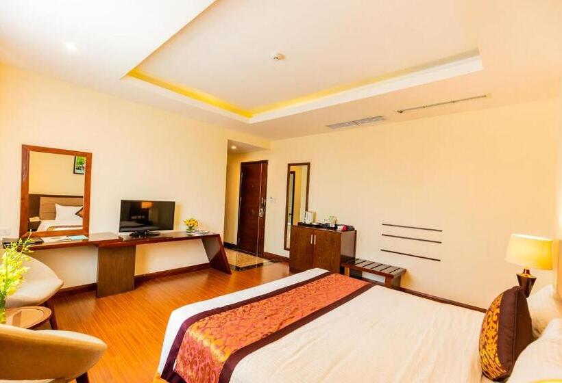 호텔 Muong Thanh Holiday Quang Binh