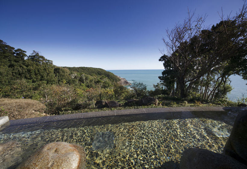 Отель Kyukamura Nanki Katsuura