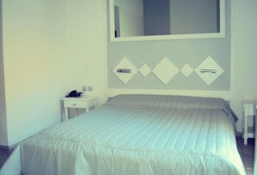 هتل Porto Castello