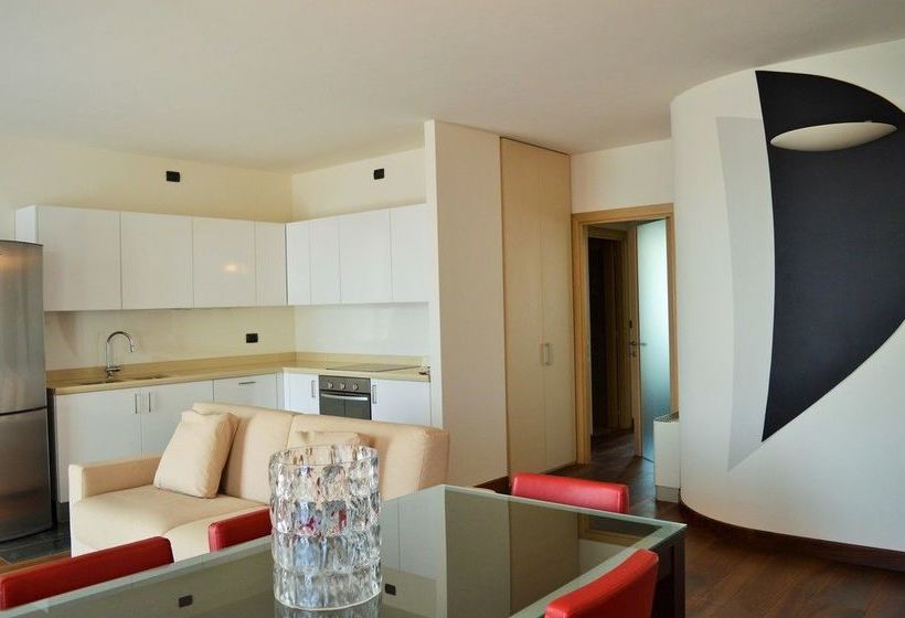 فندق Orologio Living Apartments