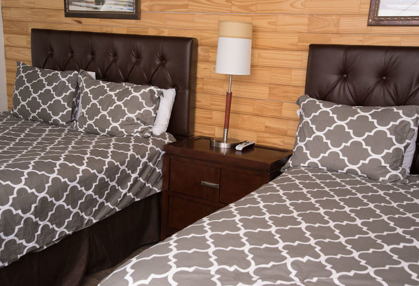 Отель Yosemite Gold Country Lodge