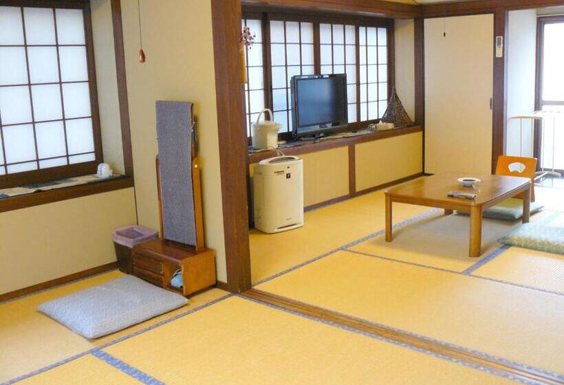 هتل Ryokan Yamashiroya