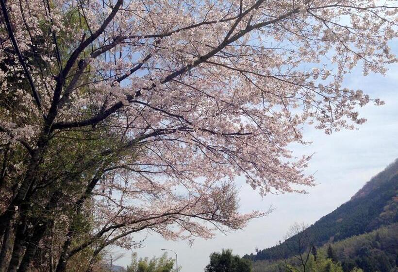 هتل Ryokan Yamashiroya