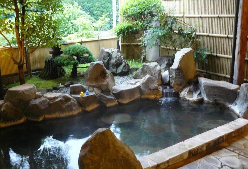 هتل Ryokan Yamashiroya